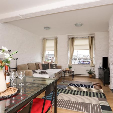 Cornhill Courtyard Apartment Портмадог Екстериор снимка